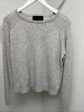 Line Cashmere Crewneck Sweater in Light Gray